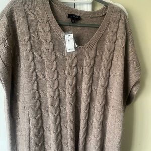 The Limited, V-neck thigh length sweater, xs/s